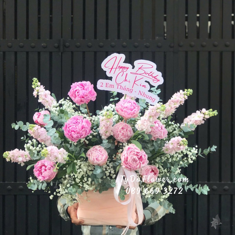 G12242158 GIỎ HOA CHÚC MỪNG SINH NHẬT Thiết Kế Hoa Mẫu Đơn Hồng Peony Sarah Bernhardt