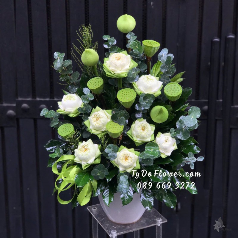 BI12242163 BÌNH HOA SEN TRẮNG Hoa đặt bàn thờ cúng