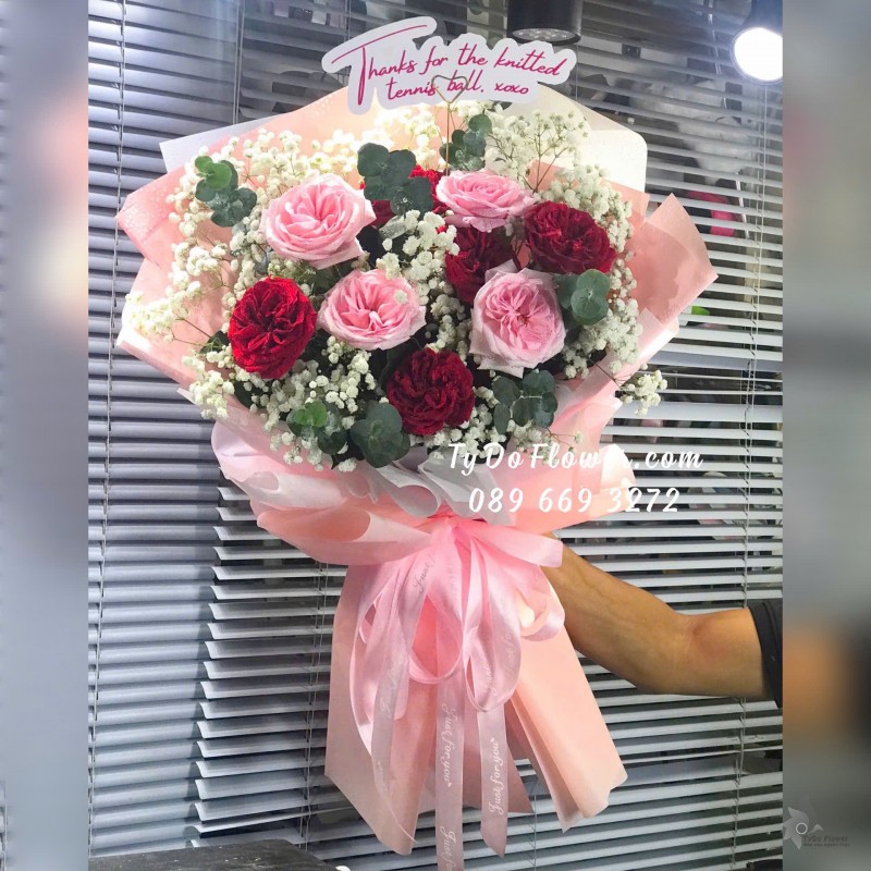 B12242169 BÓ HOA CHÚC MỪNG Thiết kế Hoa Hồng Ohara Red Pink