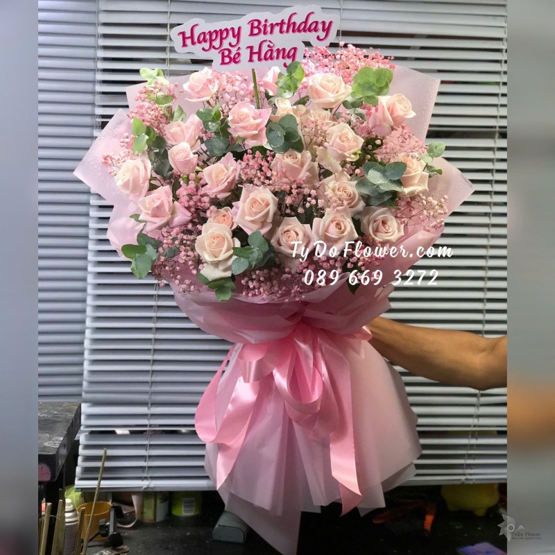 B12242189 BÓ HOA CHÚC MỪNG SINH NHẬT Thiết kế Hoa Hồng Kem, Baby Hồng
