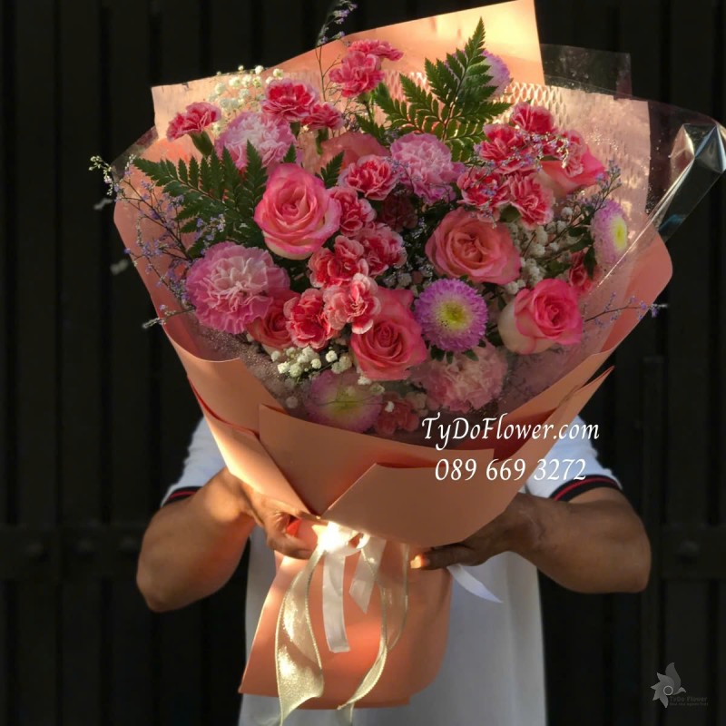 B012545 BÓ HOA CHÚC MỪNG Thiết kế Hoa Hồng Song Hỷ, Cẩm Chướng