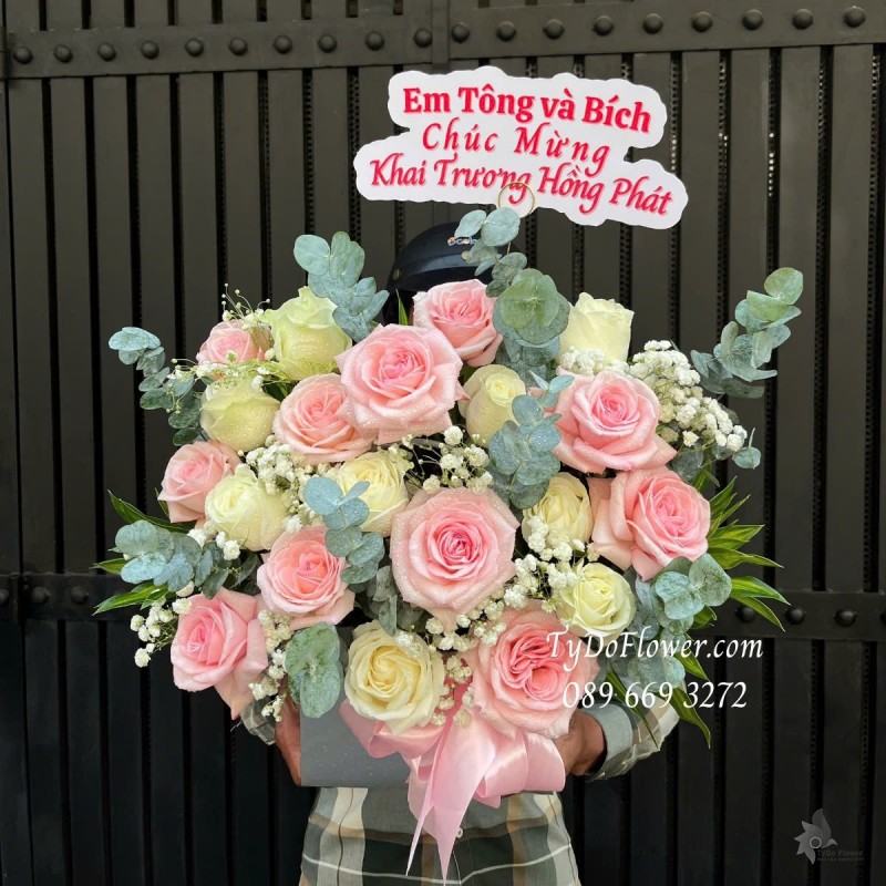 G012549 GIỎ HOA CHÚC MỪNG KHAI TRƯƠNG HỒNG PHÁT Thiết kế Hoa Hồng Pink Ohara, Hoa Hồng Trắng