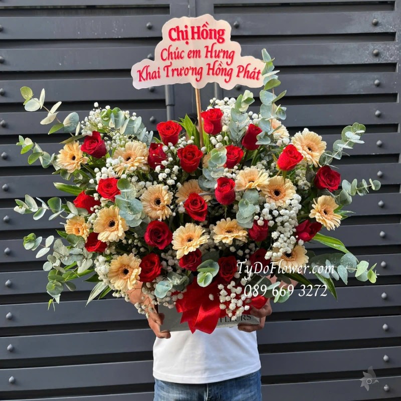 G012577 GIỎ HOA CHÚC MỪNG KHAI TRƯƠNG HỒNG PHÁT Thiết kế Hoa Hồng Đỏ, Đồng Tiền Mini Cam