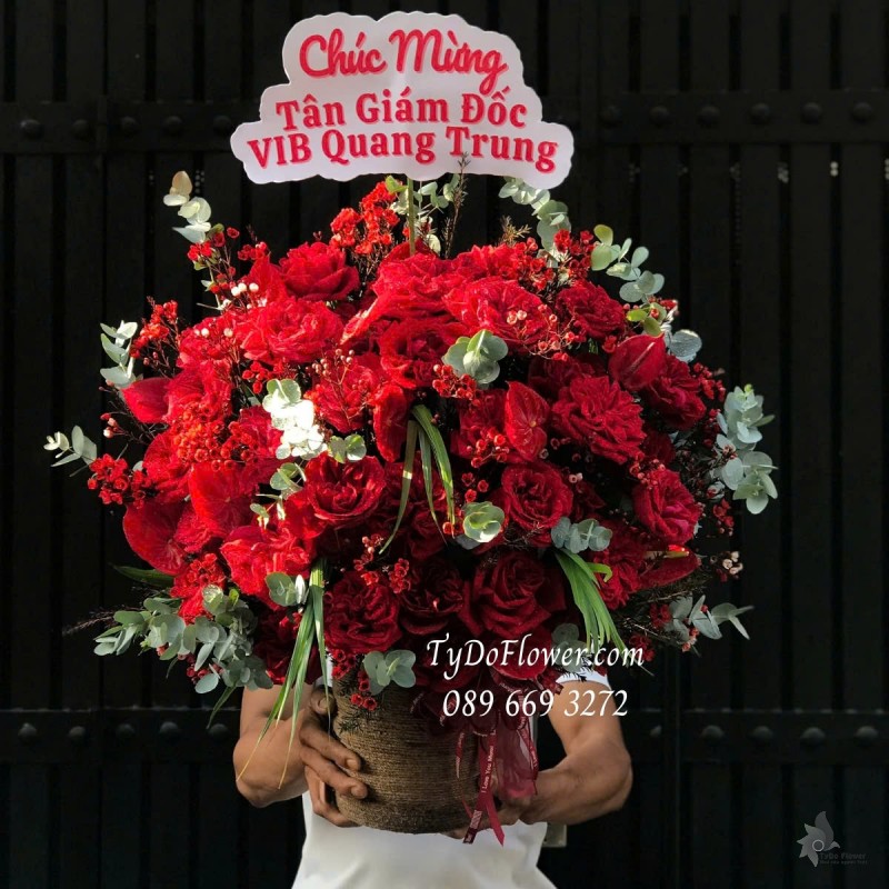 G012589 GIỎ HOA CHÚC MỪNG TÂN GIÁM ĐỐC Thiết kế Hoa Hồng Đỏ Red Ohara