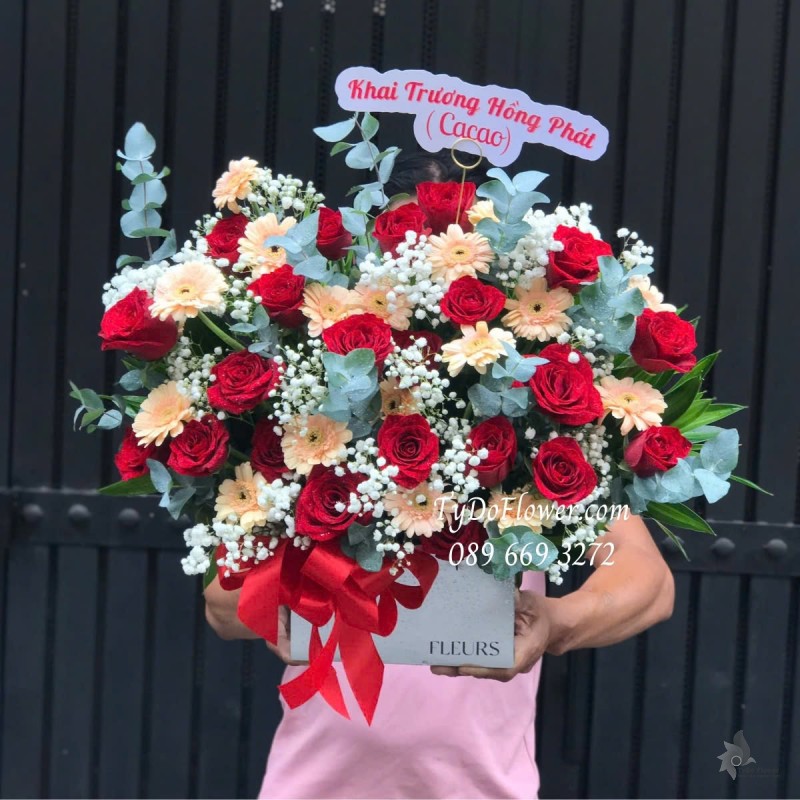 G012590 GIỎ HOA CHÚC MỪNG KHAI TRƯƠNG HỒNG PHÁT Thiết kế Hoa Hồng Đỏ Ecuador, Đồng Tiền Mini Cam