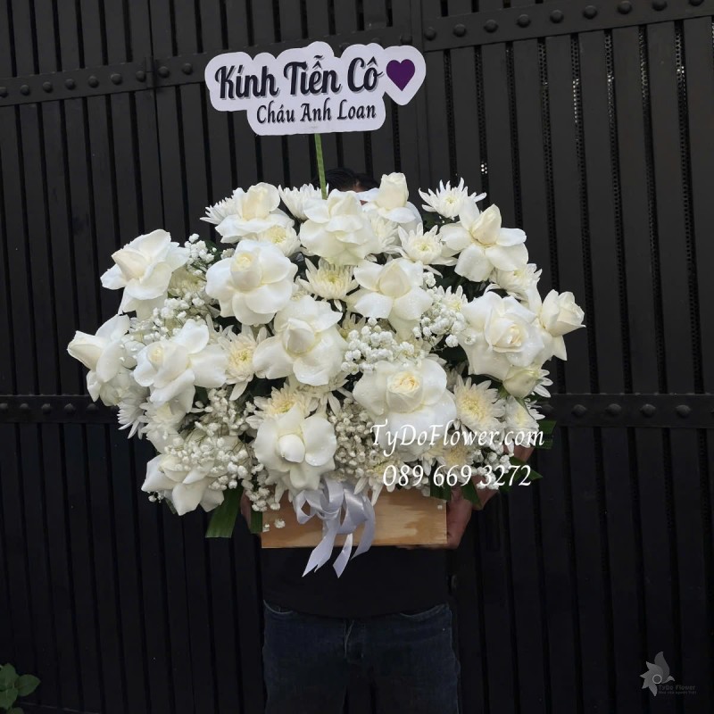 G0125124 GIỎ HOA TANG LỄ HOA CHIA BUỒN Kính Tiễn Thiết kế Hoa Hồng Trắng, Hoa Cúc TRắng