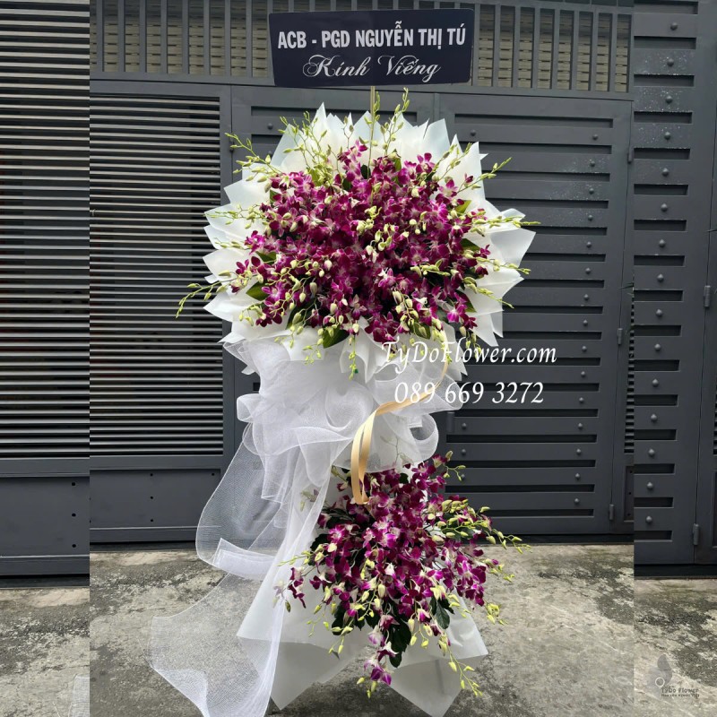 KCB0125136 KỆ HOA TANG LỄ VÒNG HOA CHIA BUỒN Kính Viếng Thiết kế 02 tầng Hoa Lan Tím