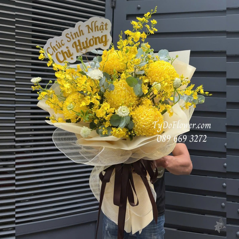 B0125150 BÓ HOA CHÚC MỪNG SINH NHẬT Thiết kế Hoa Cúc Mẫu Đơn Vàng, Hoa Lan Vũ Nữ