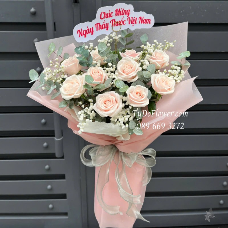 B0125173 BÓ HOA CHÚC MỪNG NGÀY THẦY THUỐC VN Thiết kế Hoa Hồng Kem