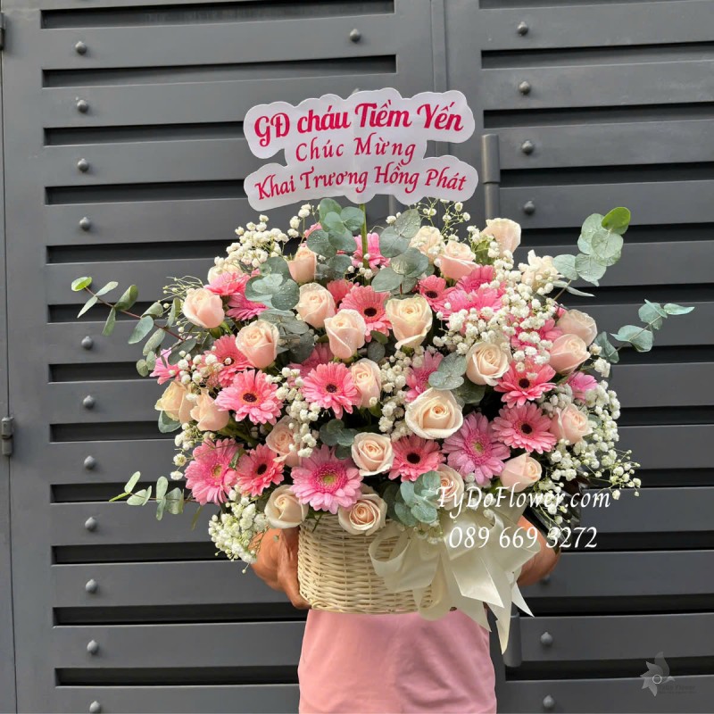 G0325251 GIỎ HOA CHÚC MỪNG KHAI TRƯƠNG HỒNG PHÁT Thiết kế Hoa Hồng Kem, Đồng Tiền Mini Hồng