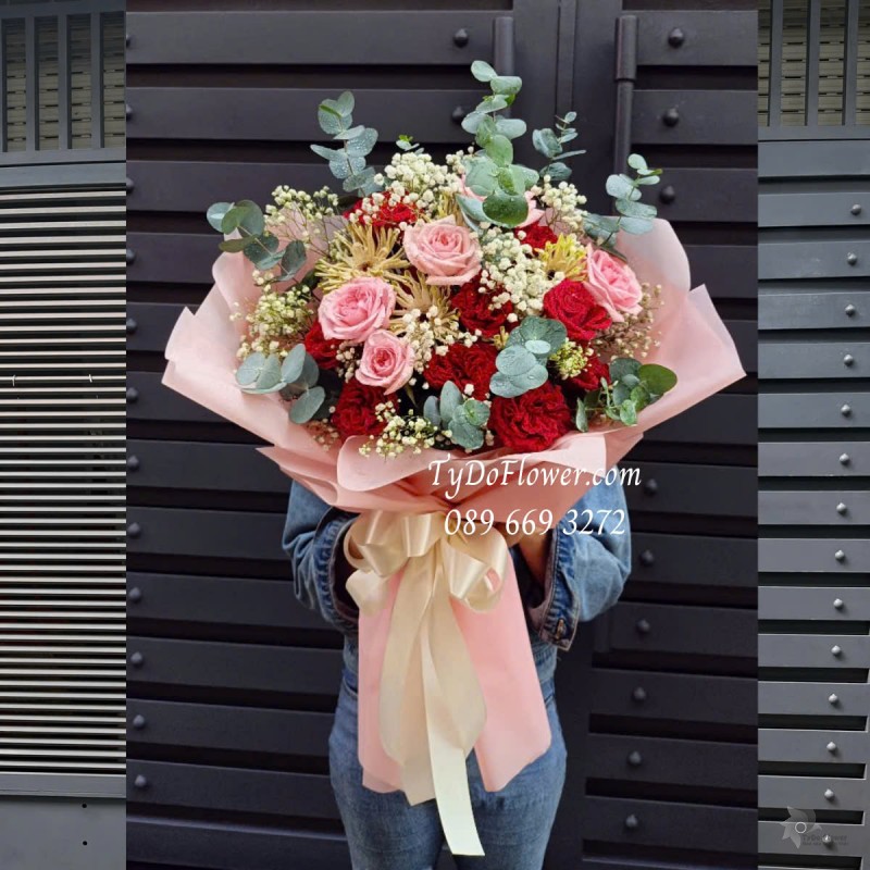 B0425283 BÓ HOA CHÚC MỪNG Thiết kế Hoa hồng Pink Red Ohara Roses