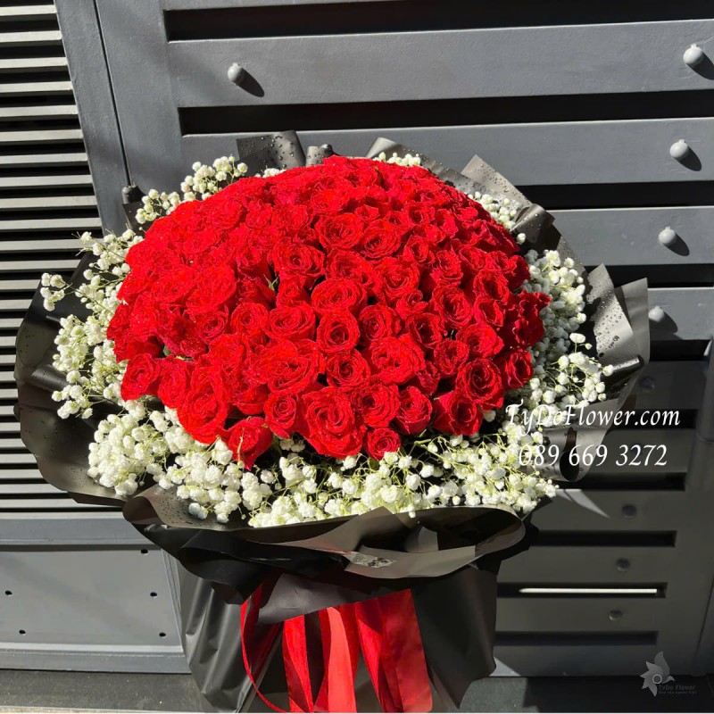 B0425289 BÓ HOA TÌNH YÊU Thiết kế 99 Hoa Hồng Đỏ Ecuador, Baby trắng