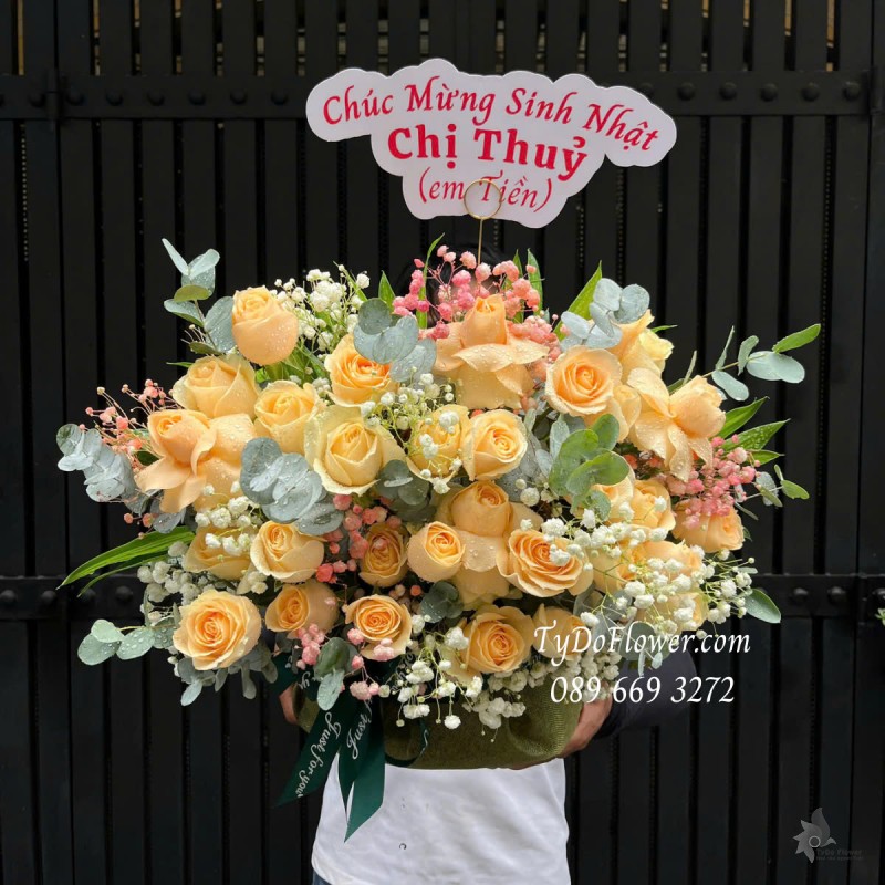 G0425308 GIỎ HOA CHÚC MỪNG SINH NHẬT Thiết kế Hoa Hồng Cam, Baby