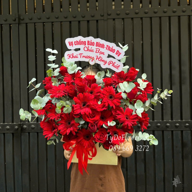 G0525382 GIỎ HOA CHÚC MỪNG KHAI TRƯƠNG HỒNG PHÁT Thiết kế Hoa Hồng Đỏ, Đồng Tiền Đỏ