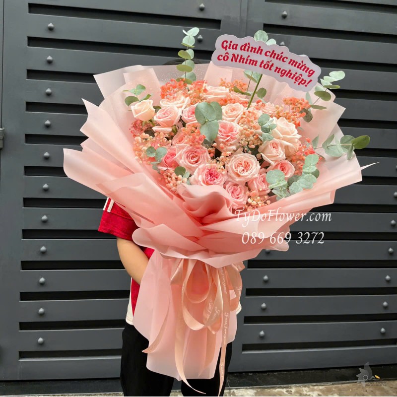 B0525404 BÓ HOA CHÚC MỪNG TỐT NGHIỆP Thiết kế Hoa Hồng Pink Ohara Roses