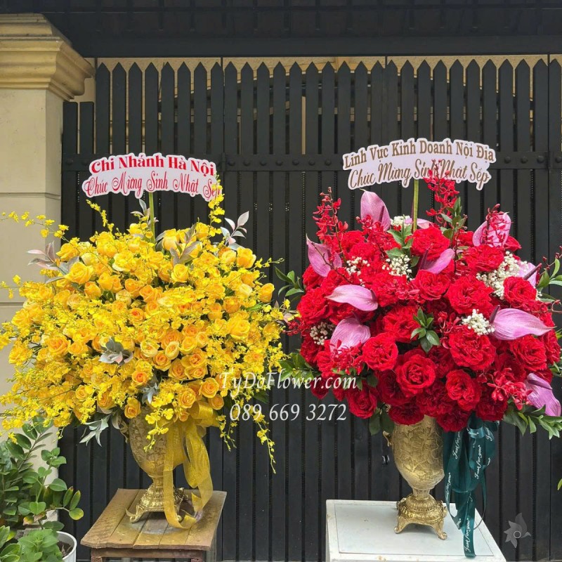 BI0625445 MỘT CẶP BÌNH HOA CHÚC MỪNG SINH NHẬT SẾP CAO CẤP