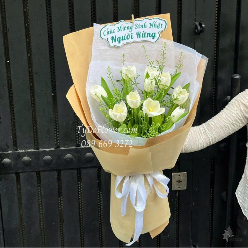 B0625459 BÓ HOA CHÚC MỪNG SINH NHẬT Thiết kế Hoa Tulip Trắng
