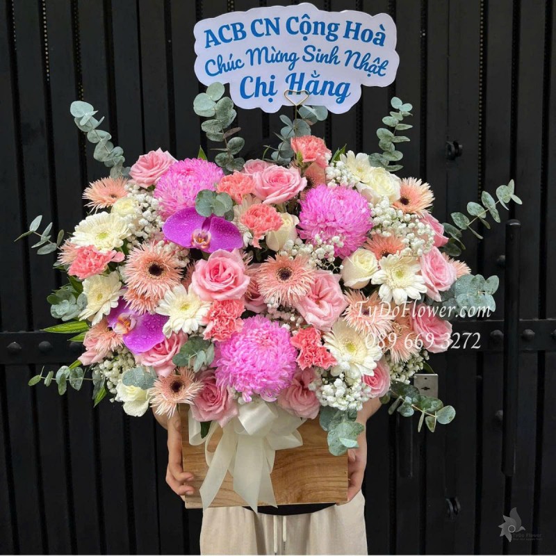 G0625468 GIỎ HOA CHÚC MỪNG SINH NHẬT Thiết kế gam màu hồng chủ đạo hoa Cúc Mẫu Đơn, Ohara Pink Rose, Đồng Tiền