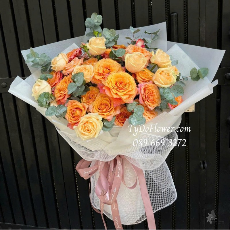 B0725163 BÓ HOA CHÚC MỪNG Thiết kế Hoa Hồng Cam