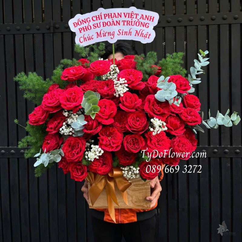 G0825566 GIỎ HOA CHÚC MỪNG SINH NHẬT Thiết kế Hoa Hồng Đỏ Ohara Red Rose