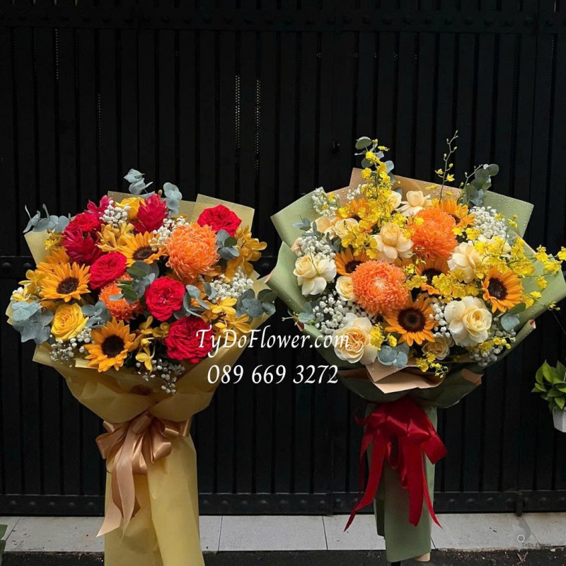 B0825592 ĐẶT TỪ 02 BÓ HOA CHÚC MỪNG Thiết kế tông màu đỏ vàng cam, phối hoa ngẫu nhiên