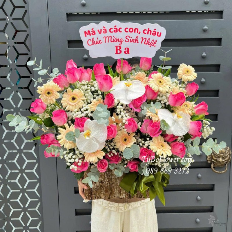 G0925696 GIỎ HOA CHÚC MỪNG SINH NHẬT BA Thiết kế hoa hồng sem, đồng tiền mini, lan hồ điệp