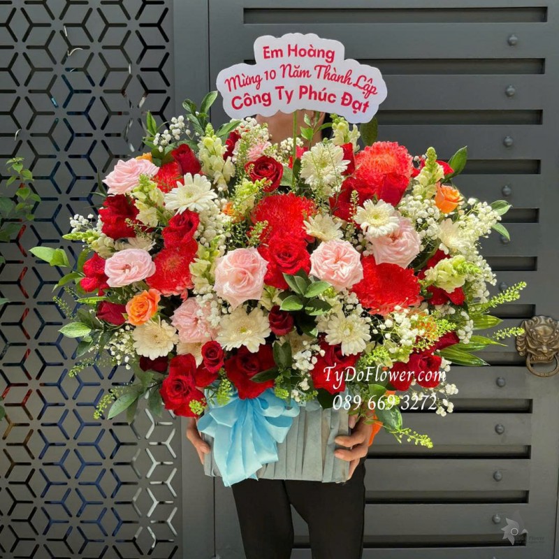 G0925701 GIỎ HOA CHÚC MỪNG KỶ NIỆM THÀNH LẬP Thiết kế hoa hồng đỏ Ecuador, Pink Ohara, cucs mẫu đơn, mõm sói, đồng tiền mini