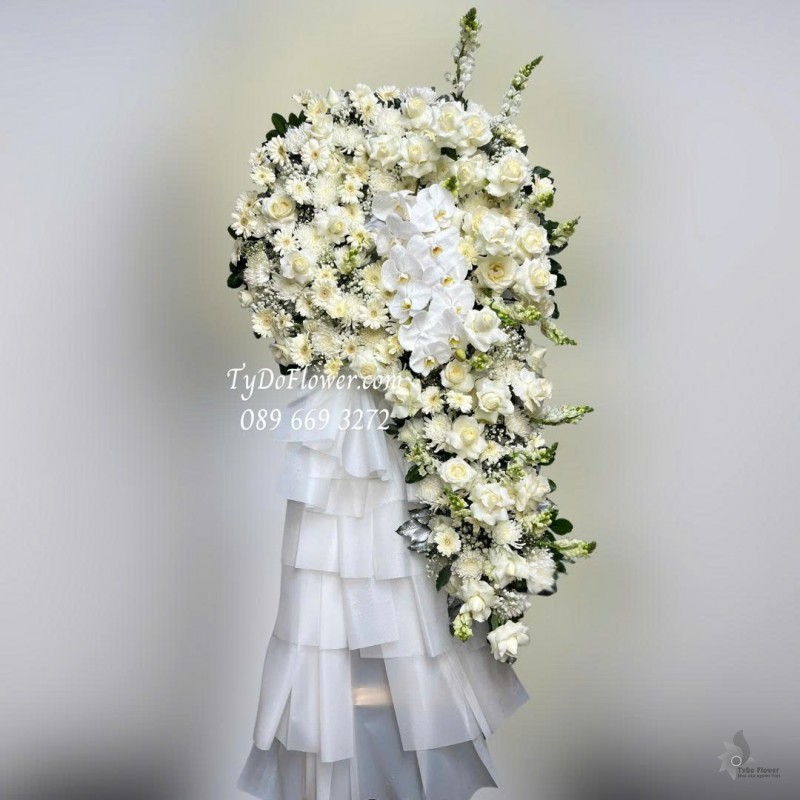 KCB0925739 KỆ HOA TANG LỄ VÒNG HOA CHIA BUỒN Hoa Kính Viếng Thiết kế 02 tầng, hoa hồng, đồng tiền, lan hồ điệp, mõm sói