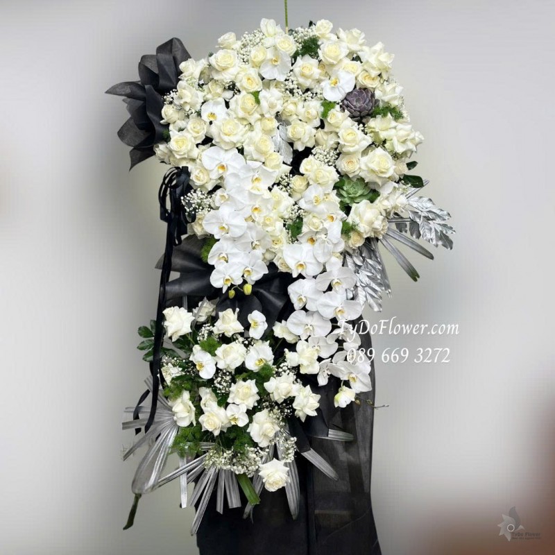 KCB0925746 KỆ HOA TANG LỄ VÒNG HOA CHIA BUỒN Hoa Kính Viếng Thiết kế 02 tầng, hoa hồng trắng, lan hồ điệp, sen đá