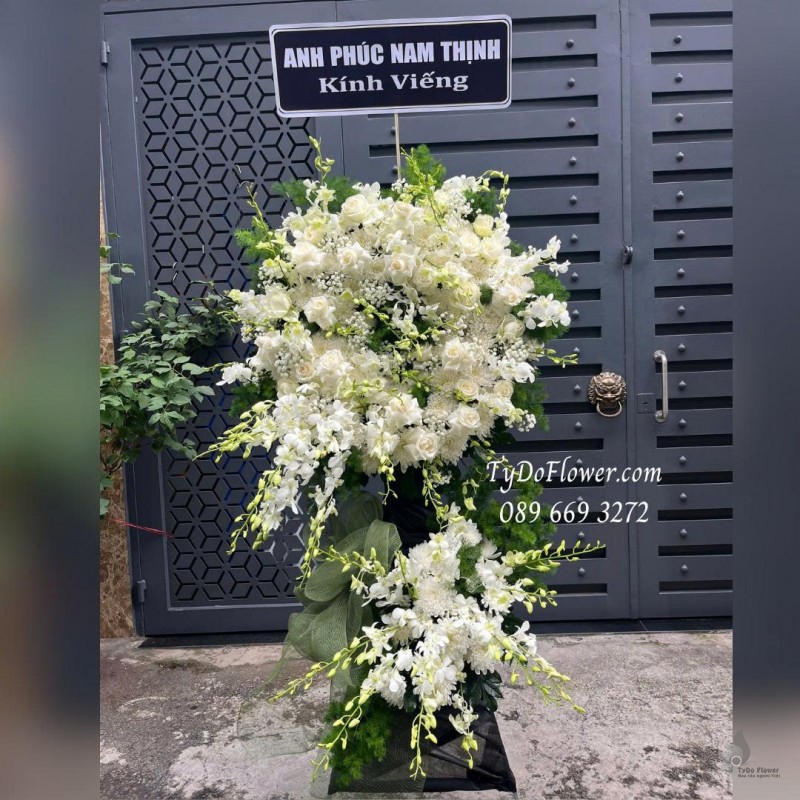 KCB0925747 KỆ HOA TANG LỄ VÒNG HOA CHIA BUỒN Hoa Kính Viếng Thiết kế 02 tầng, hoa lan, hồng, cúc, baby