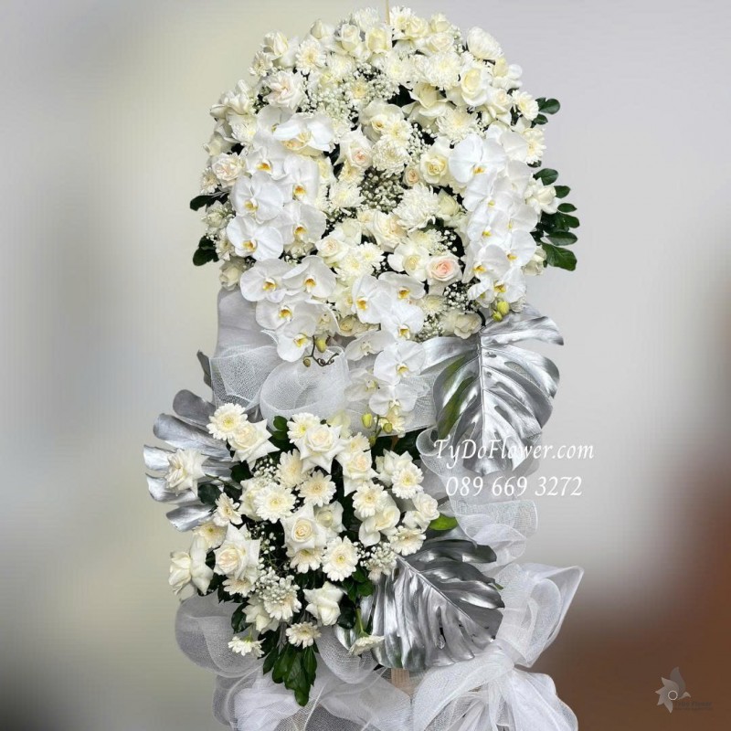 KCB0925753 KỆ HOA TANG LỄ VÒNG HOA CHIA BUỒN Hoa Kính Viếng Thiết kế 02 tầng, hoa hồng, lan hồ điệp, cúc, baby trắng