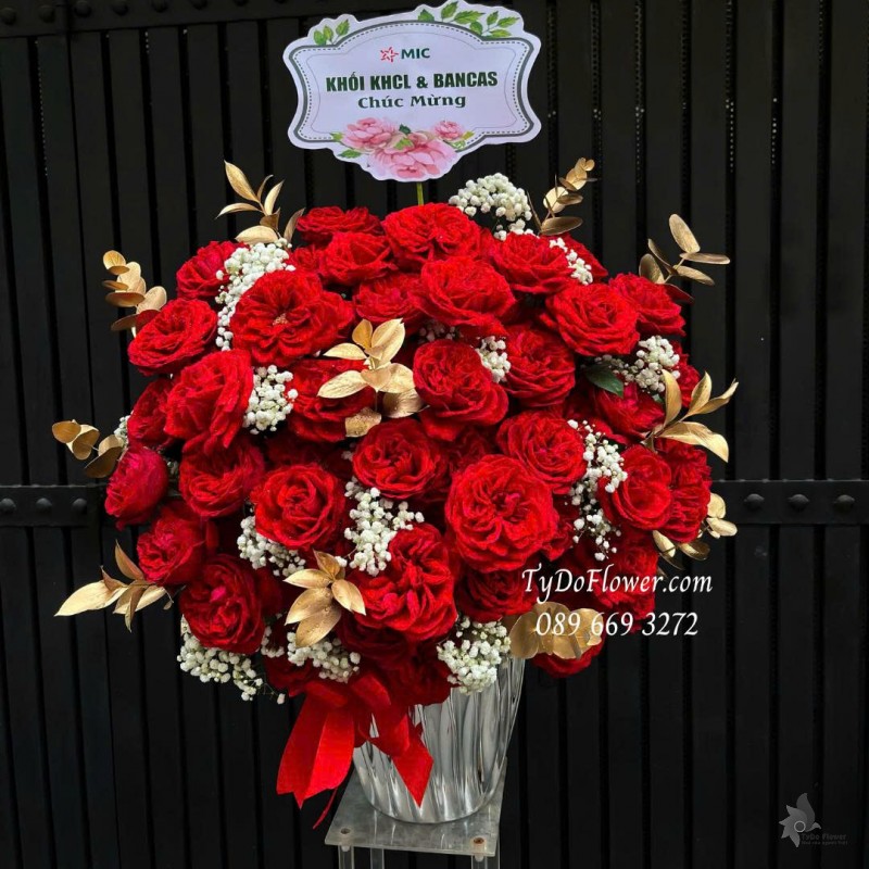 G1025785 GIỎ HOA CHÚC MỪNG Thiết kế hoa hồng đỏ Red Ohara