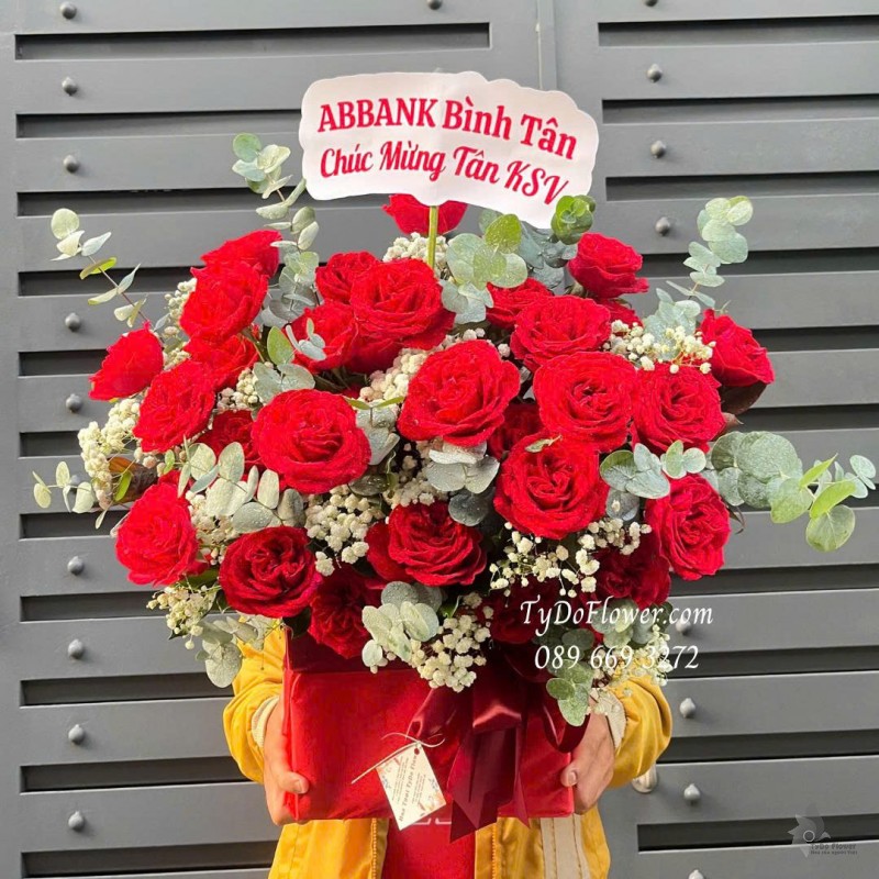 G1025814 GIỎ HOA CHÚC MỪNG Thiết kế hoa hồng đỏ Red Ohara