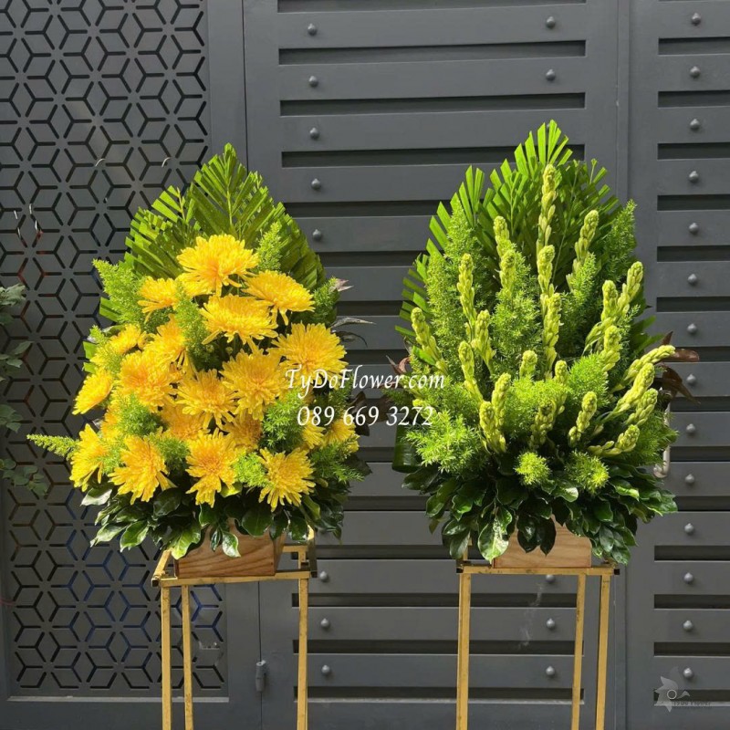 G1025852 MỘT CẶP GIỎ HOA CÚC VÀNG VÀ HUỆ TRẮNG Hoa Dâng Lễ, để bàn thờ cúng giỗ