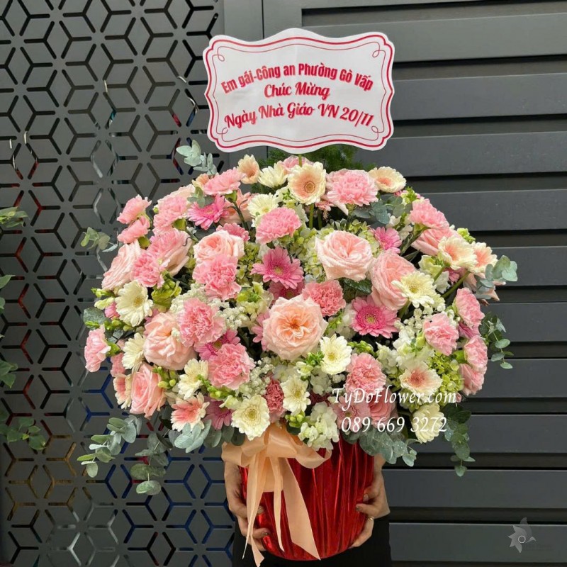 G1125886 GIỎ HOA CHÚC MỪNG NGÀY NHÀ GIÁO VN 20-11 Thiết kế hoa hồng Pink Ohara, đồng tiền mini, mõm sói, cẩm tú cầu