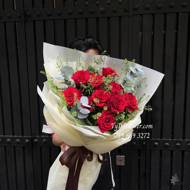 B1125897 BÓ HOA CHÚC MỪNG Thiết kế hoa hồng đỏ Ecuador
