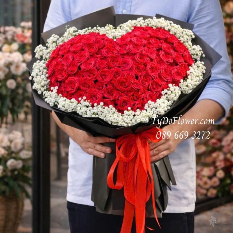 B0126052 Bó Hoa Trái Tim thiết kế Hoa Hồng Đỏ, Baby Trắng