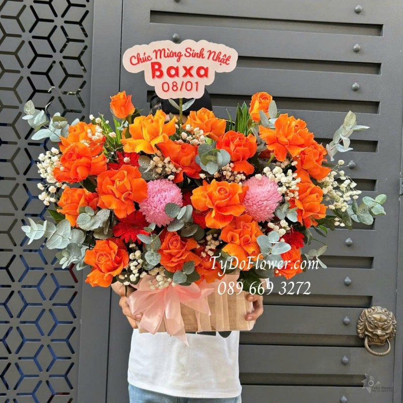 G0126071 GIỎ HOA CHÚC MỪNG SINH NHẬT Thiết kế hoa hồng cam Party gấp cánh nghệ thuật, cúc mẫu đơn hồng