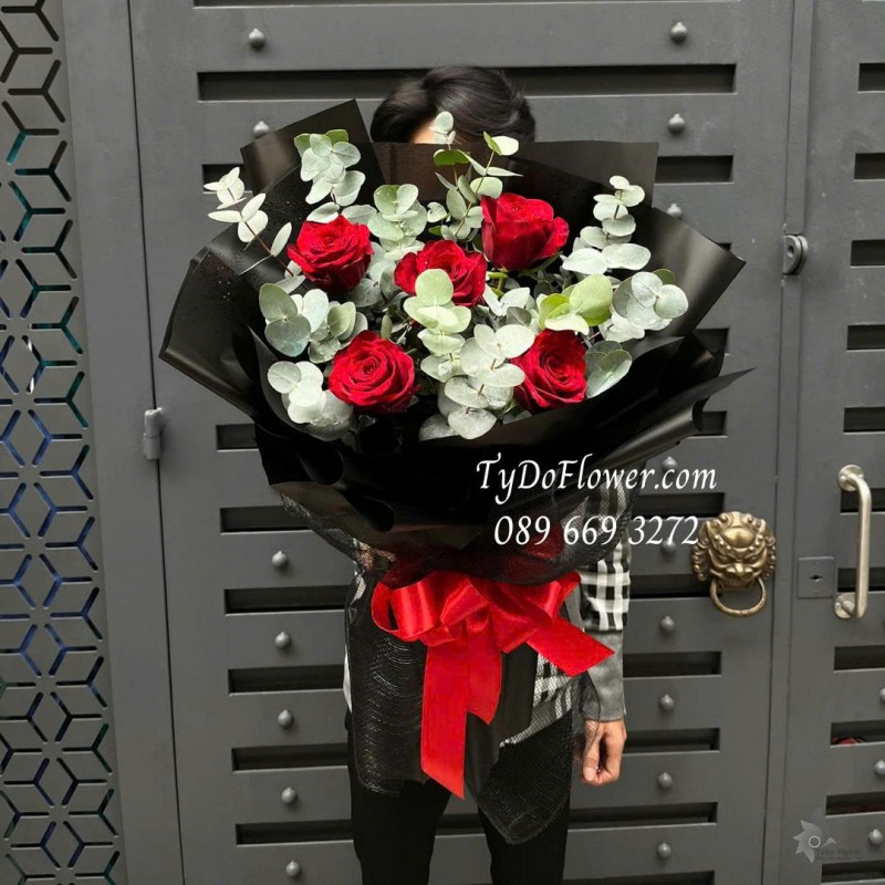 B0226090 BÓ HOA HỒNG ĐỎ ECUADOR ROSE