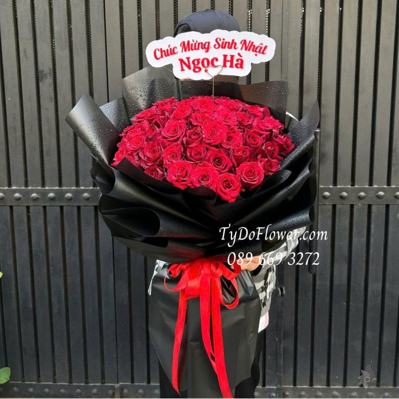 B0226093 BÓ HOA HỒNG ĐỎ ECUADOR ROSE Hoa chúc mừng sinh nhật
