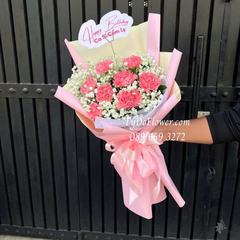 B0226148 BÓ HOA HAPPY BIRTHDAY Thiết kế hoa phăng hồng