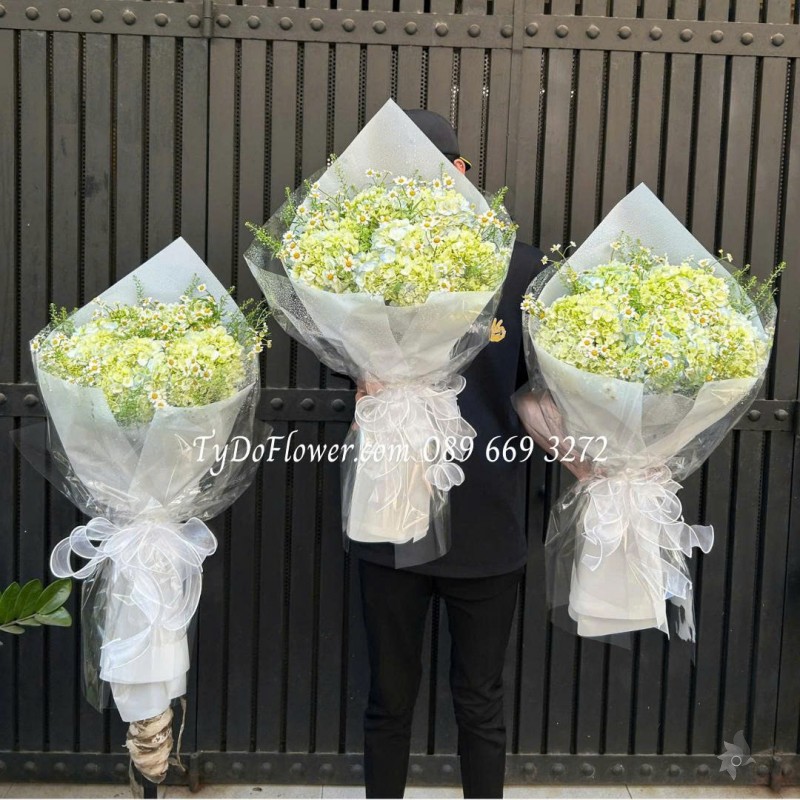 B0226195 ĐẶT TỪ 03 BÓ HOA CHÚC MỪNG thiết kế hoa cẩm tú cầu